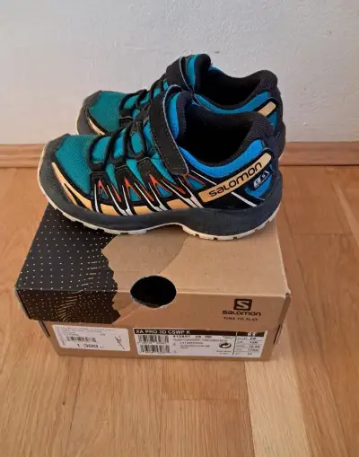 Salomon vel. 28, délka vnitřní stélky 17 cm