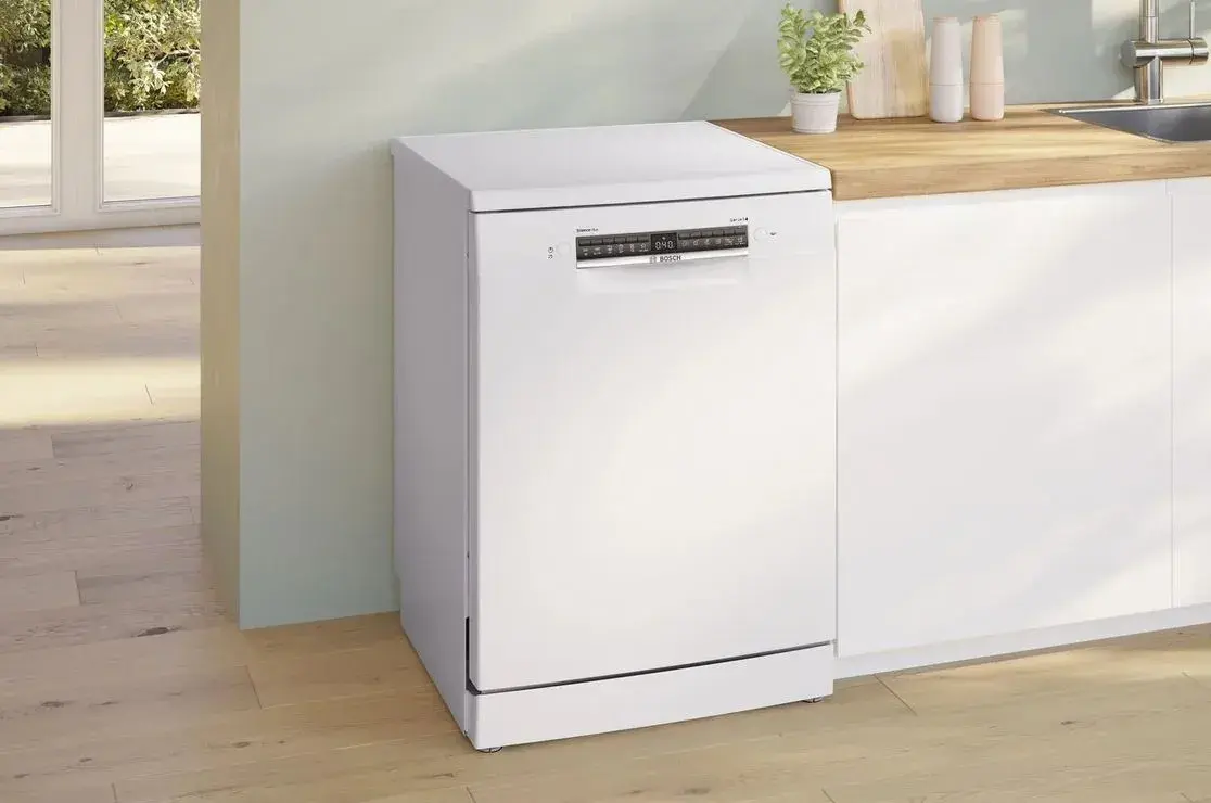 Myčka BOSCH Serie 4 – jako nová, záruka do 6/2028