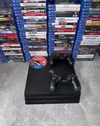 Konzole PS4 PRO 500gb +fifa20 a ovladač