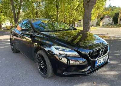 Volvo V40 – 2016, 150 000 km