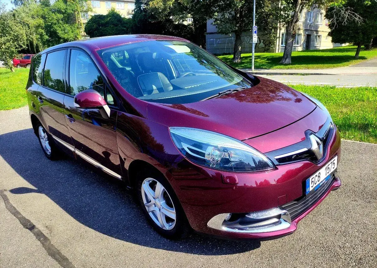 Renault grand – 2012, 118 000 km