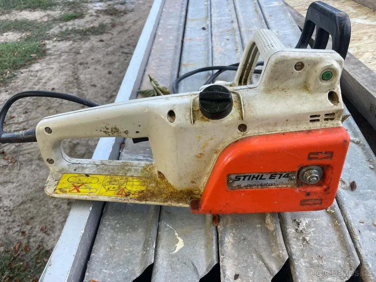 Pila stihl elektrická na opravu nebo díly