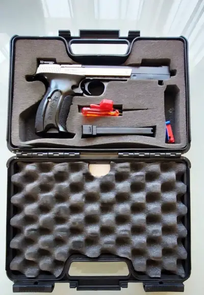 Hämmerli X-ESSE Long .22 LR – výborný stav, kompletní set