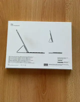 Originální Apple Smart Keyboard pro iPad (10,5”/7-9.gen.)-CZ