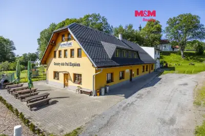 Prodej restaurace s ubytováním, 1784 m², Králíky