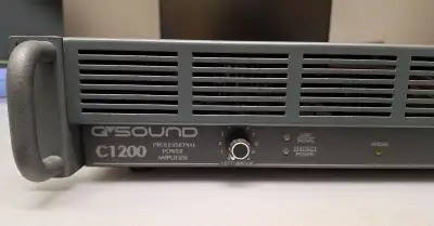 Zesilovač Q sound C1200