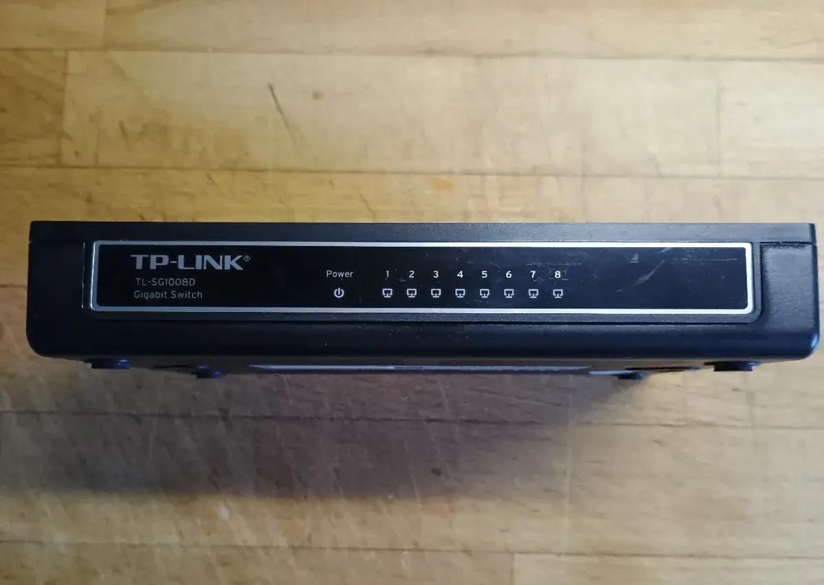 switch TP-Link TL-SG1008D