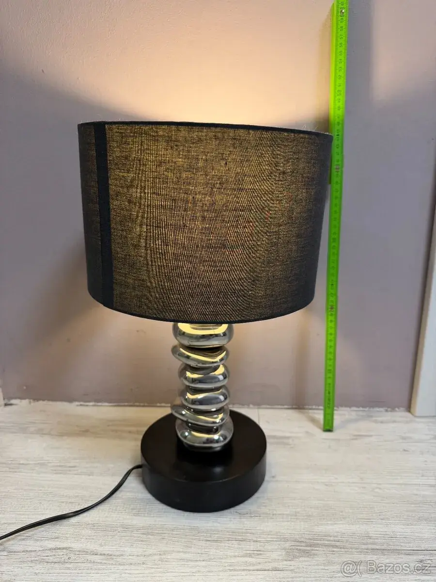 Lampička designová