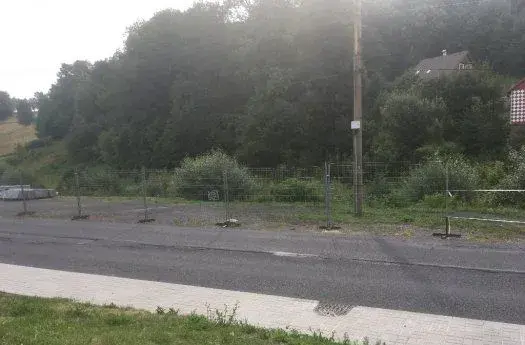 Pronajmu pozemek