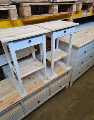 NOČNÍ STOLKY IKEA HEMNES