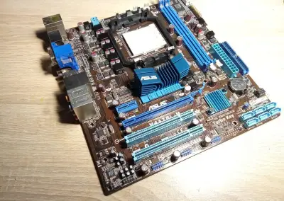 Deska ASUS M4A78L-M