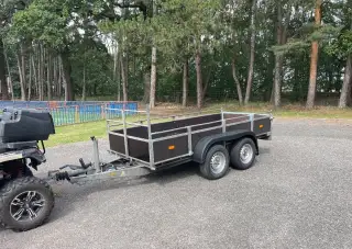 Bržděný přívěs Hapert 2000 kg, 130x300 cm, nová stk
