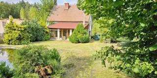 Prodej RD s pozemkem 2048 m2, s rybníkem, Kladno - Družec.