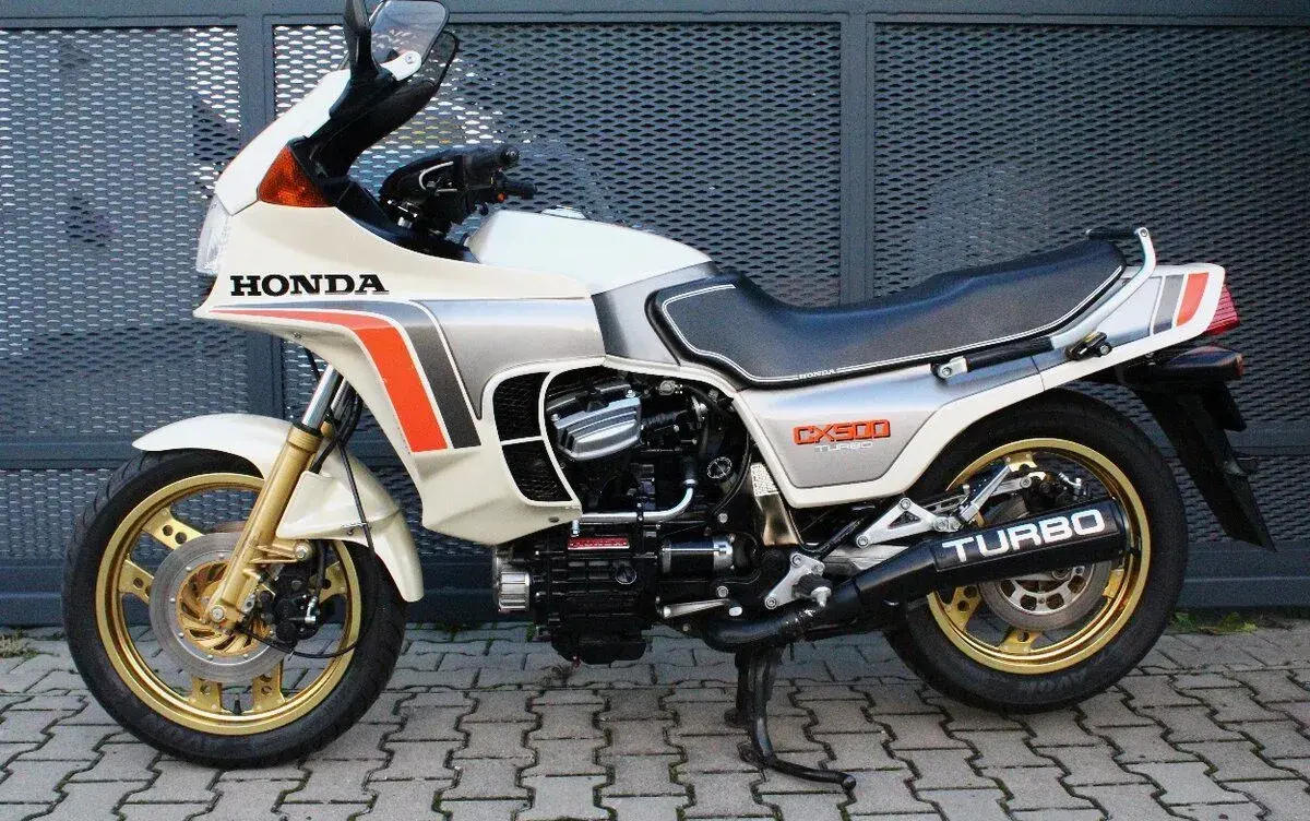 Honda CX 500 TURBO STAV