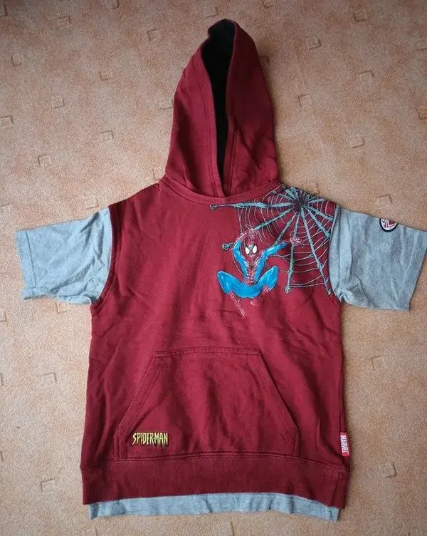 Tričko s kapucí
