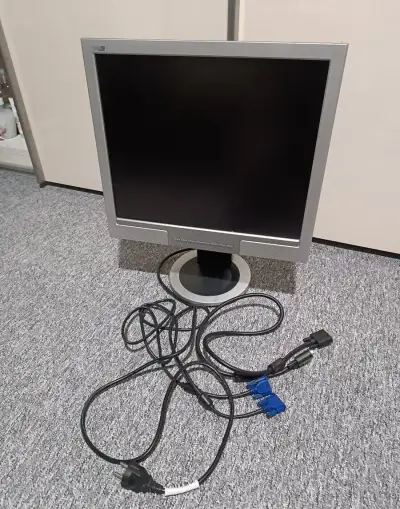 LCD Monitor Philips 190B7CS/00 plus výškově nastavitelný sto