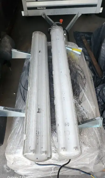 Zářivková světla 120cm