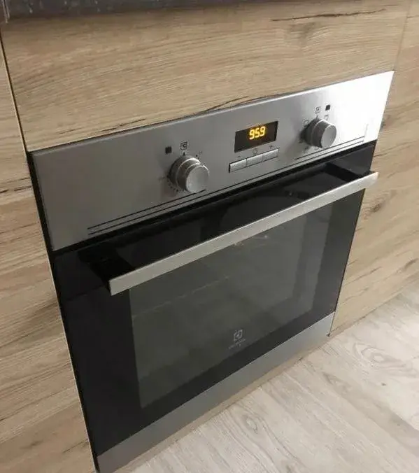 Vestavná trouba Electrolux