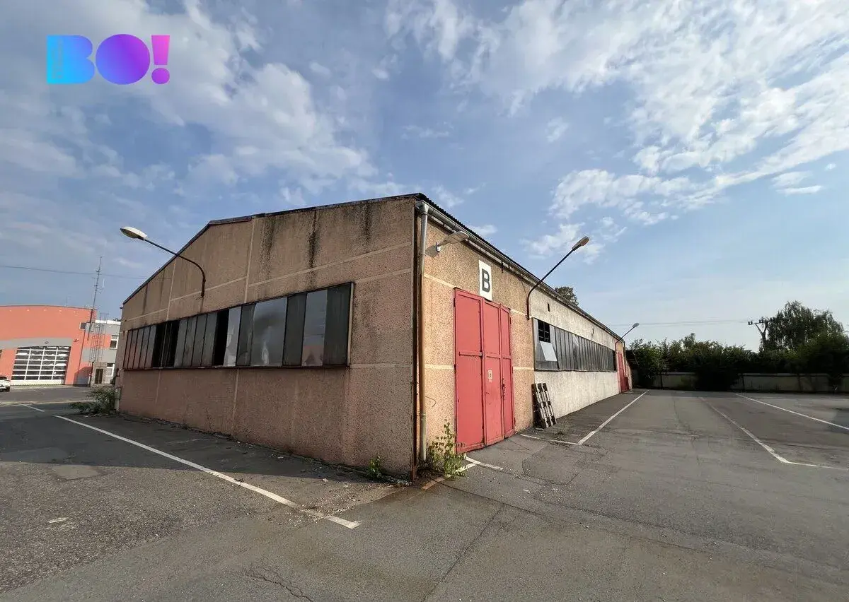 Pronájem skladovacích prostor 330 m² až 778 m², Slezská Ostr