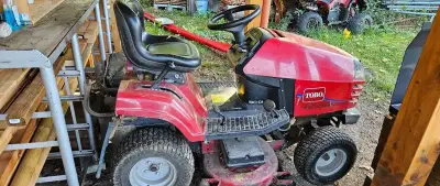 Zahradni traktor
