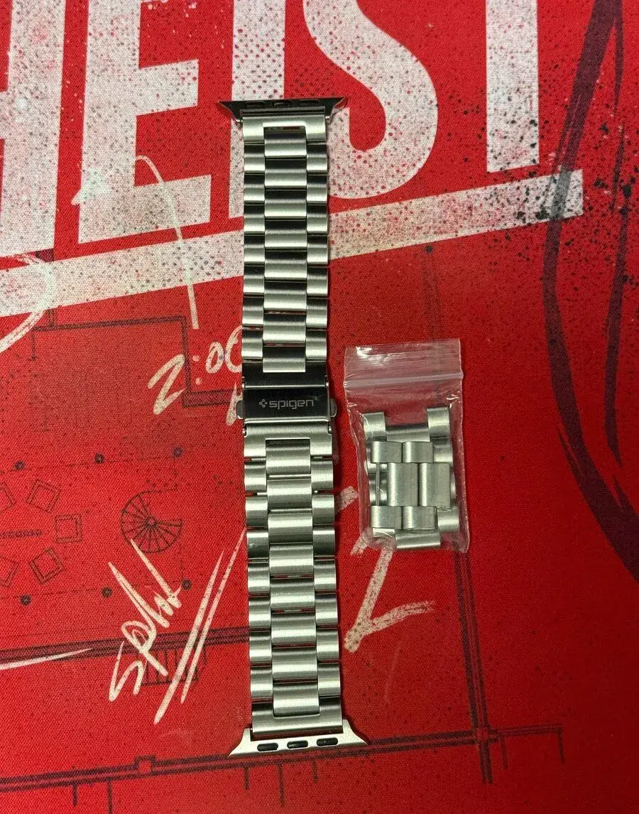 Spigen Modern Fit Silver Apple Watch 42/44/45/Ultra 49mm