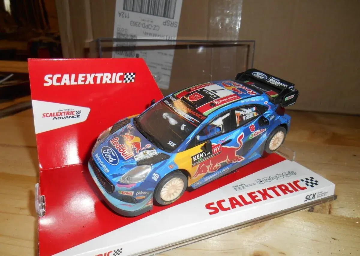 Autodráha Scalextric . SCX