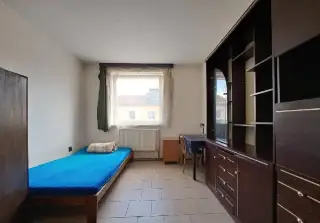 Pronájem velkého pokoje o 16 m2 v cihlovém domě, Židenice, p