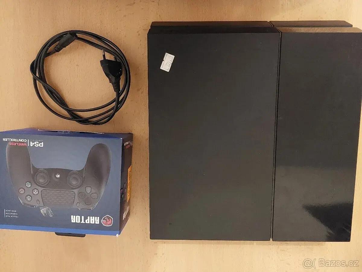 Playstation 4 Fat / Ready to play / vyčištěná , přepastovana