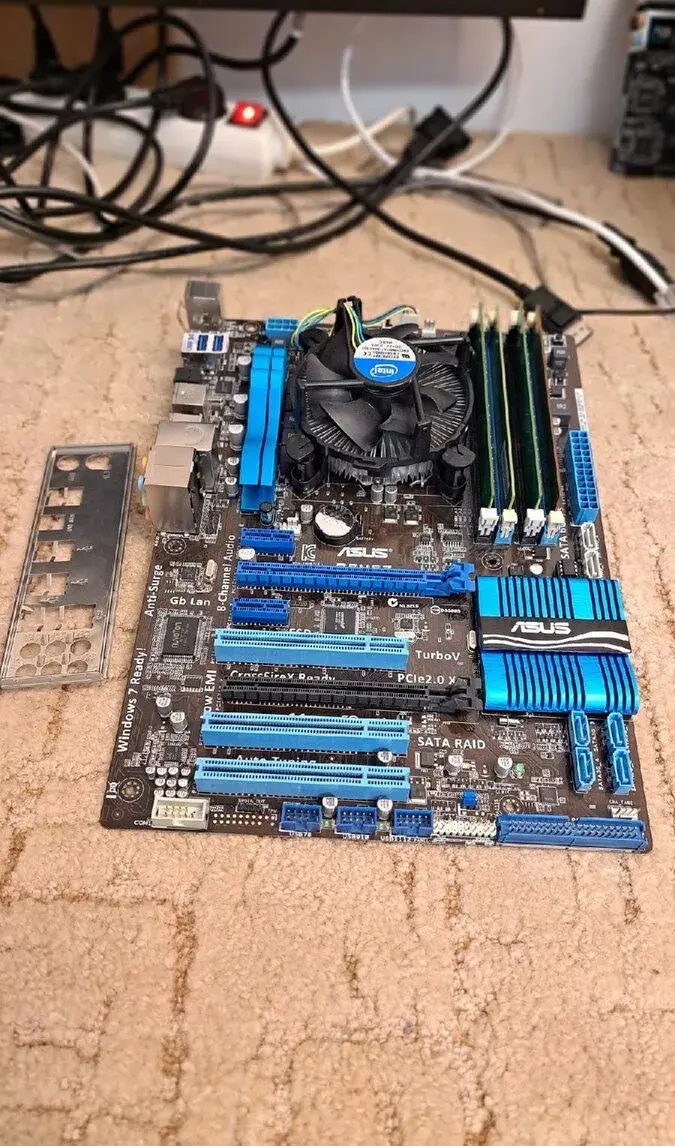 i7 2600 / 16GB DDR3 /ASUS P8H67