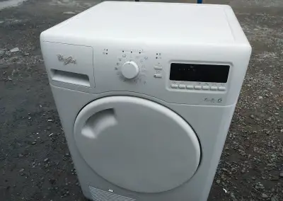 Plně funkční dig.susicku zn.WHIRLPOOL---- 7kg--DOVEZU