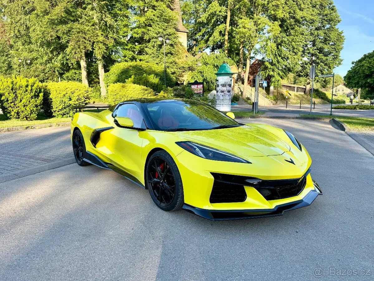 Chevrolet corvette – 2023, 13 500 km