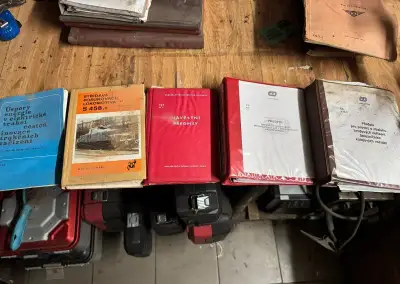 Železniční dokumenty a knihy po mašinfírovi