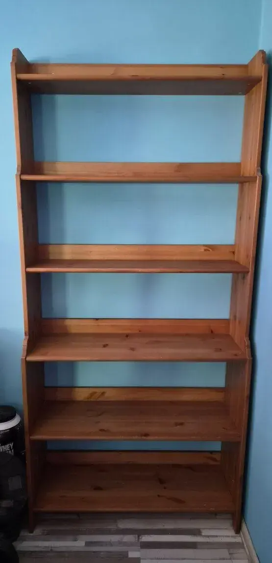 Knihovna IKEA Leksvik