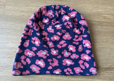 Oboustranná dívčí podzimní čepice vel. 4-10 let, obvod 50 cm