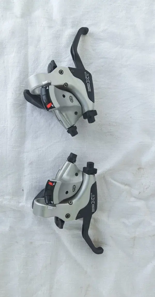 Řadící a brzdové páky Shimano ST-M750 9x3