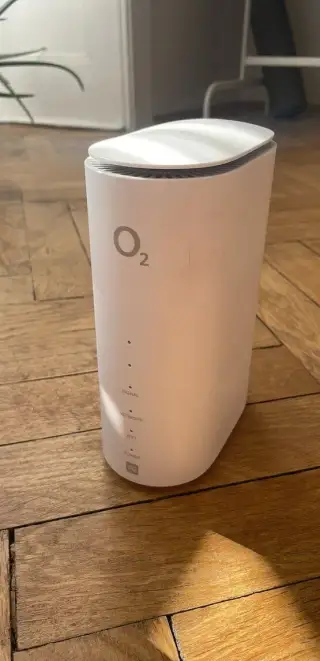 O2 5G Box – v plné záruce O2 až do 20. 9. 2028 (jako nový)