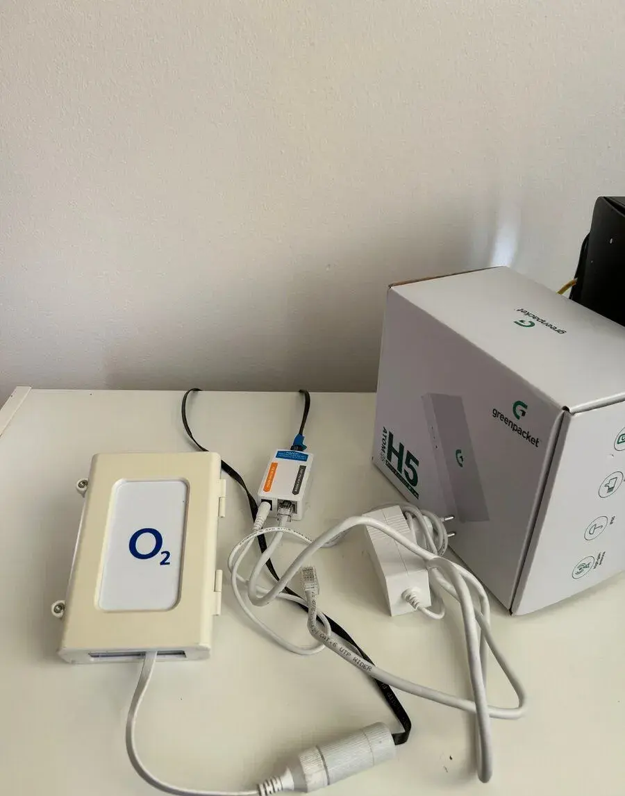 O2 - 5G modem/venkovní anténa GreenPacket Atom H5-200Q1