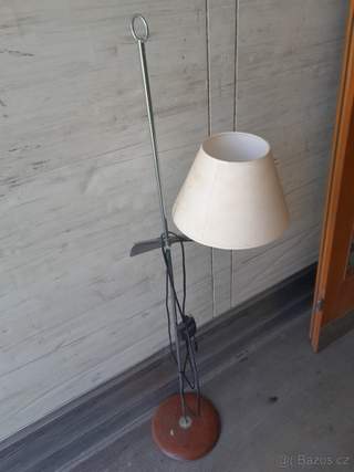 Stylová stojací lampa Taller Uno „Kay P.“