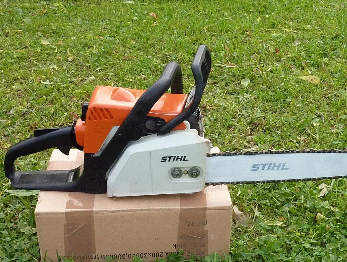 Motorová pila Stihl MS180
