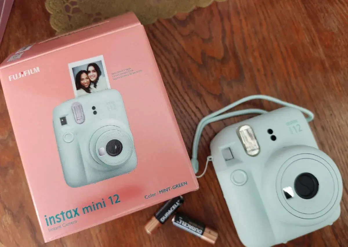 Instantní fotoaparát Instax Mini 12 Green