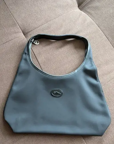 Longchamp Hobo bag black - kabelka přes rameno