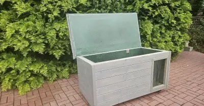 Zateplená psí bouda