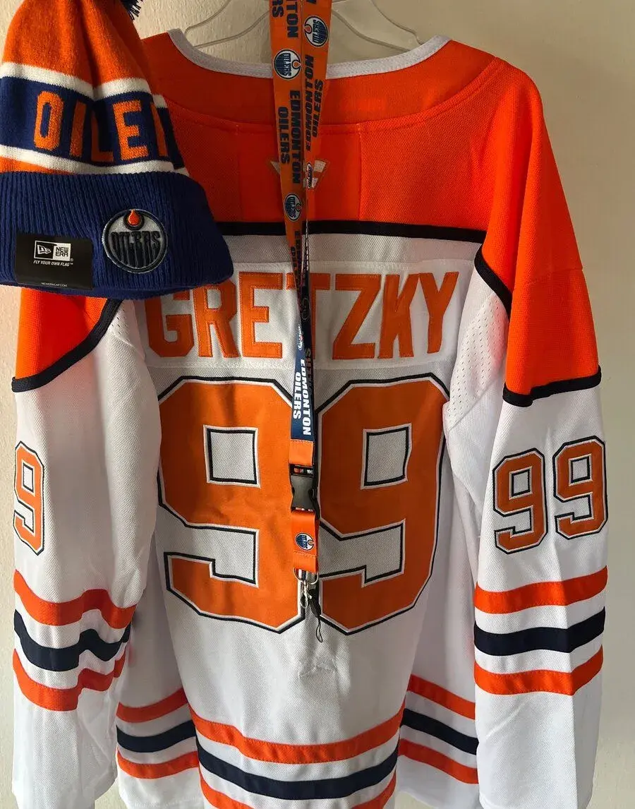 Nový kvalitní dres GRETZKY čepice,klíčenka
