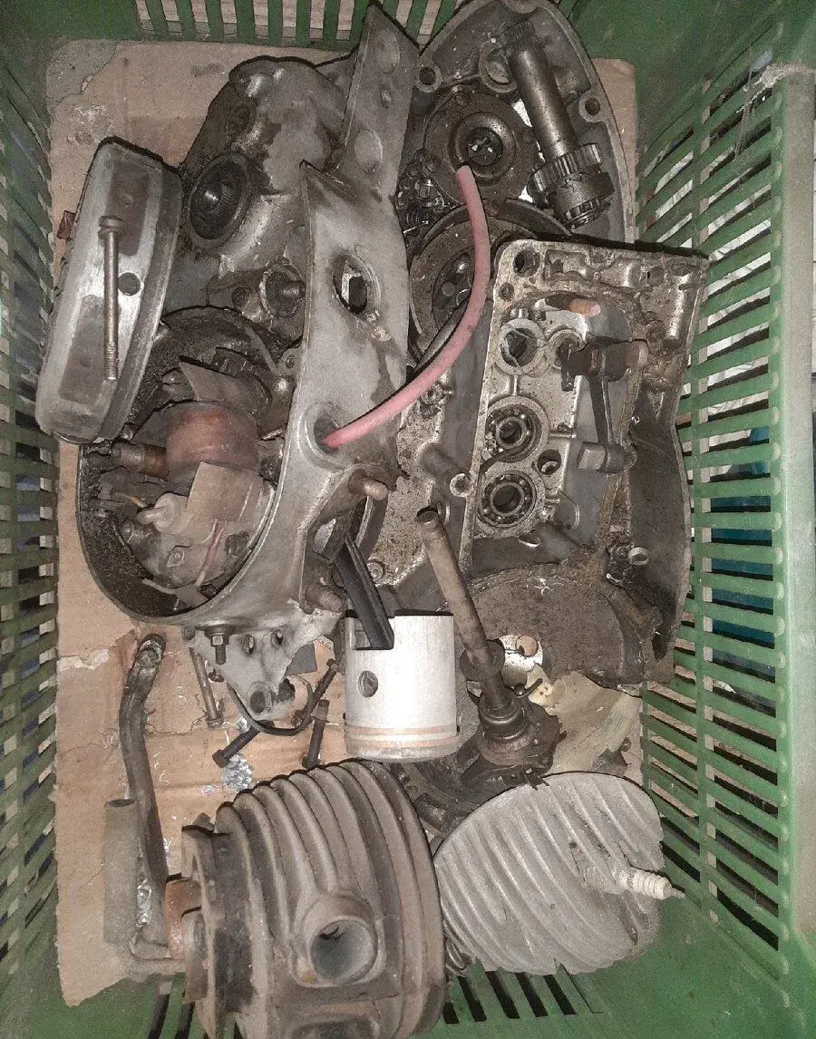 Motor ČZ 125