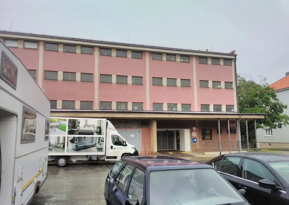 Garážové stání, Plzeň bory Tomanova 20.