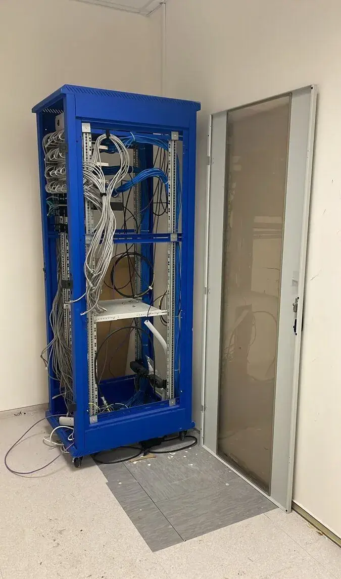 Datový / serverový rack