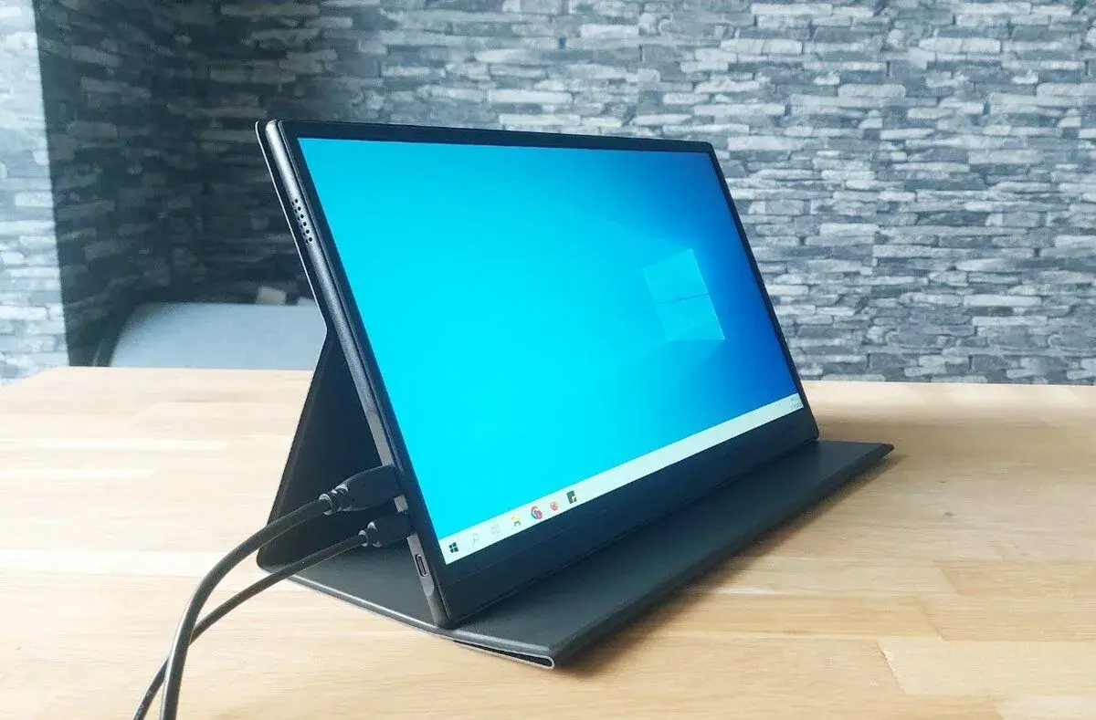 Přenosný monitor 15.6" s reproduktory