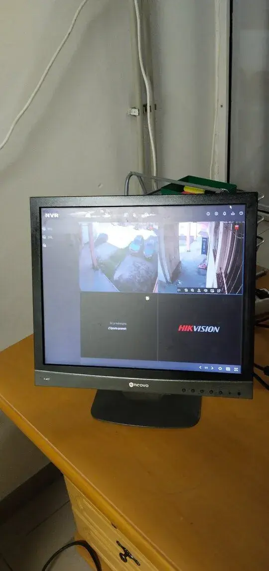 Monitor AG Neovo F-417 17" - Funkční