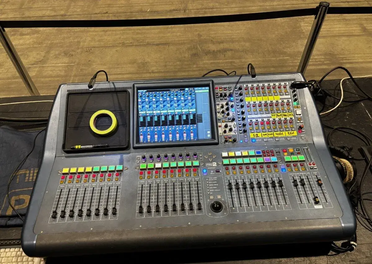 Digitální mixážní pult Midas PRO2