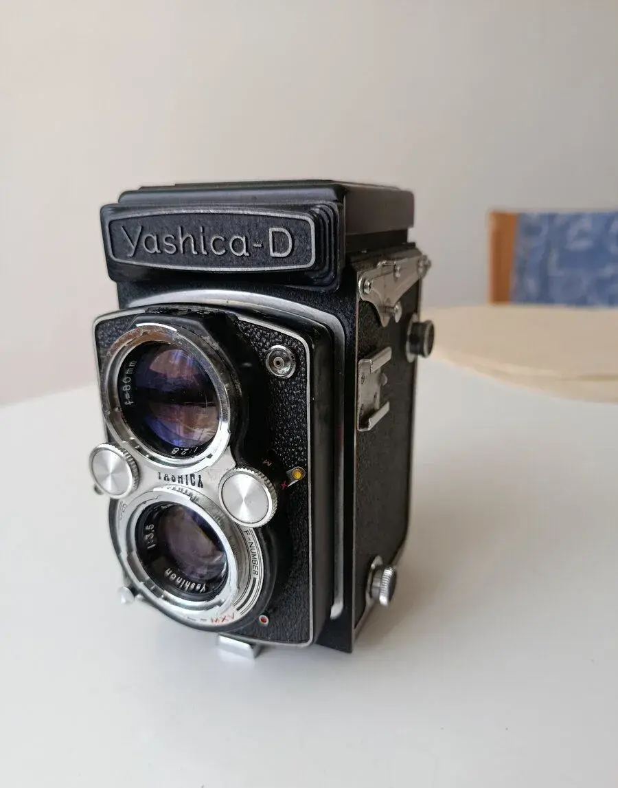 Yashica-D TLR 6×6 – Yashikor 80 mm f/3,5 + pouzdro, krytky